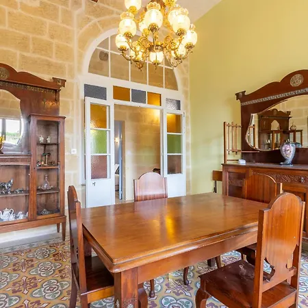 Surwig Gozitan & Pool - Happy Apartment