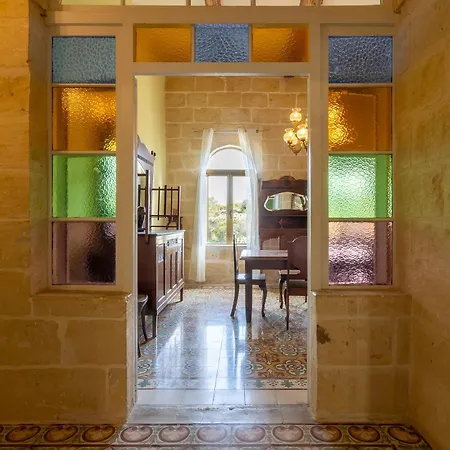 Surwig Gozitan & Pool - Happy *