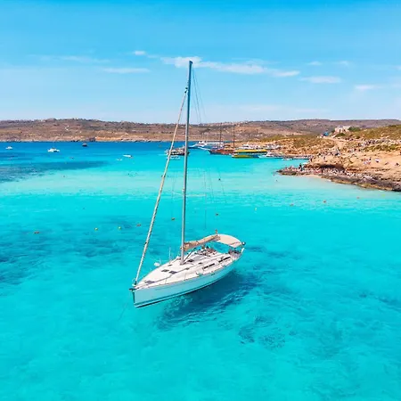 Surwig Gozitan & Pool - Happy Kercem