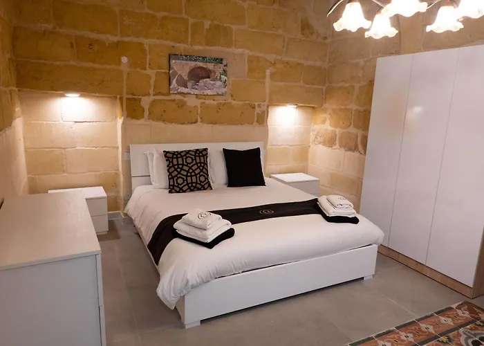 Surwig Gozitan Villa&pool - Happy Kerċem