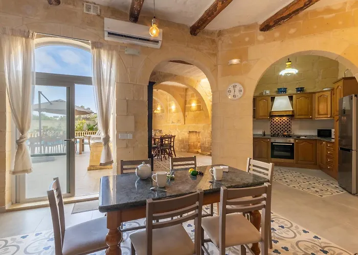 Surwig Gozitan & Pool - Happy *