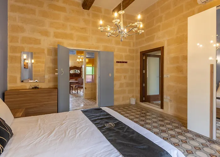 Surwig Gozitan & Pool - Happy * Kerċem